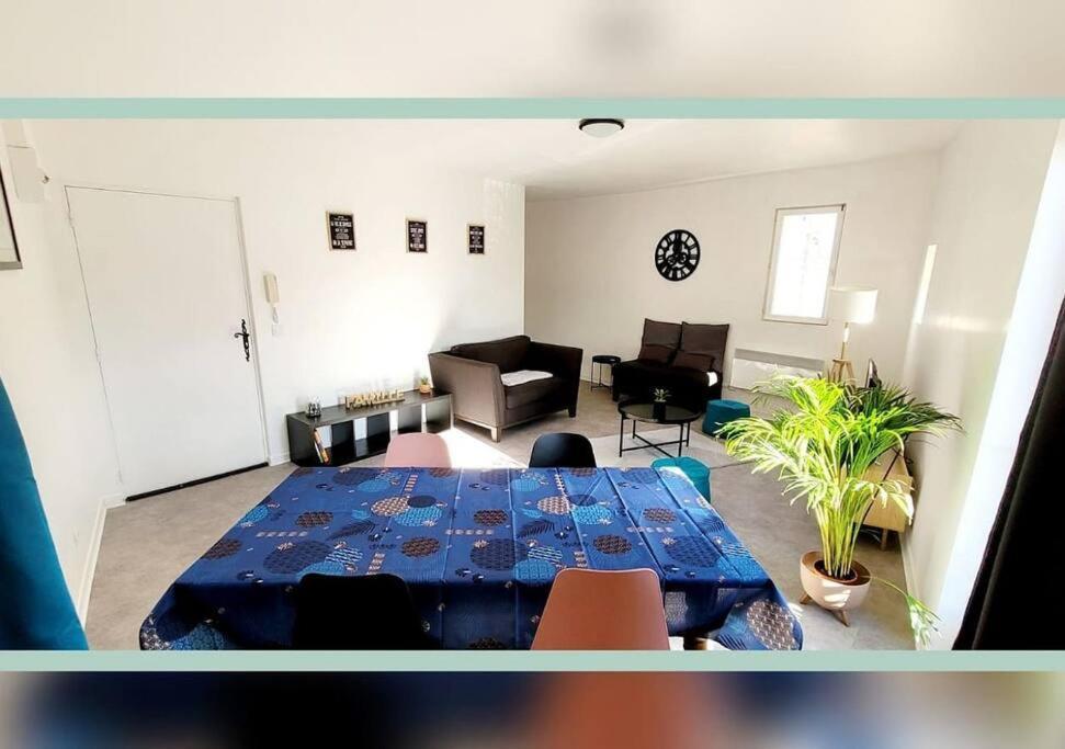 Spacieux T3 Au Pied Des Thermes Neris les Bains Bagian luar foto