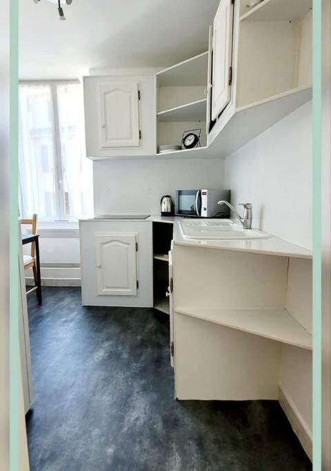 Spacieux T3 Au Pied Des Thermes Neris les Bains Bagian luar foto